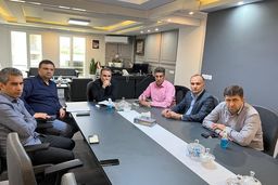 فوتبال ایران توپ سرگرمی مدیران شده است