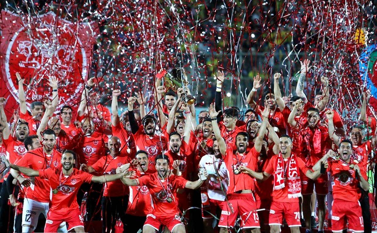 پرسپولیس در اندیشه جشن قهرمانی/ نگاه استقلال به نایب‌قهرمانی و جام حذفی


