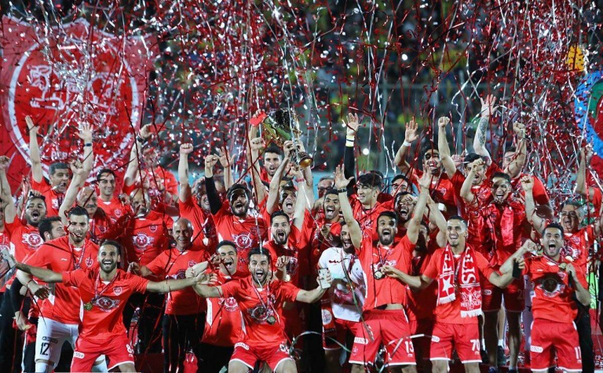 پرسپولیس در اندیشه جشن قهرمانی/ نگاه استقلال به نایب‌قهرمانی و جام حذفی


