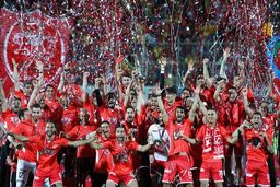 پرسپولیس در اندیشه جشن قهرمانی/ نگاه استقلال به نایب‌قهرمانی و جام حذفی

