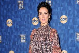 خانم بازیگر "بازی تاج و تخت" کرونایی شد/ خطر در کمین ملکه اژدها + عکس

